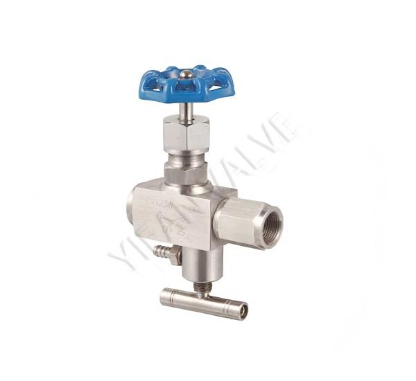 Multifunctional instrument valve